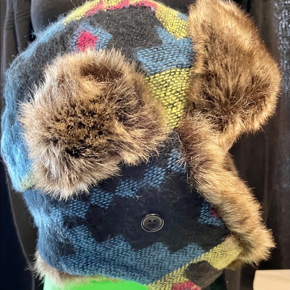 Mudd hat w/faux fur